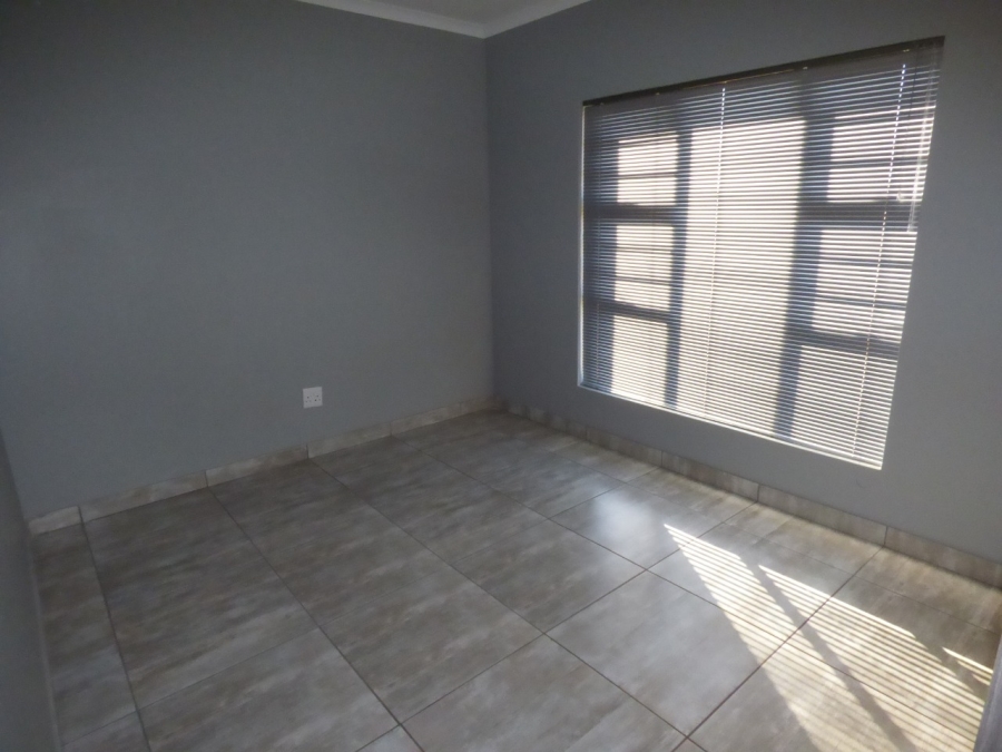 10 Bedroom Property for Sale in Bainsvlei Free State